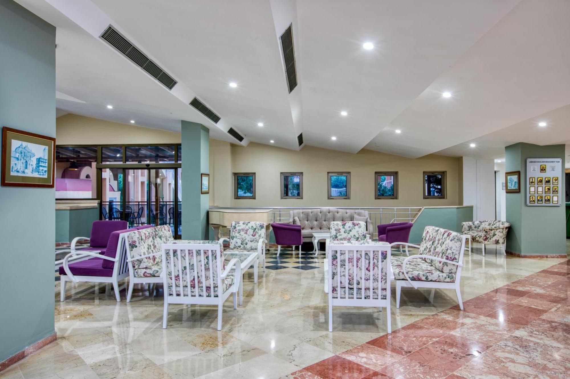 Asteria Collection Side Hotel Exterior photo